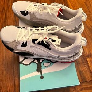 Puma Men's White, Black, and Red Sneakers